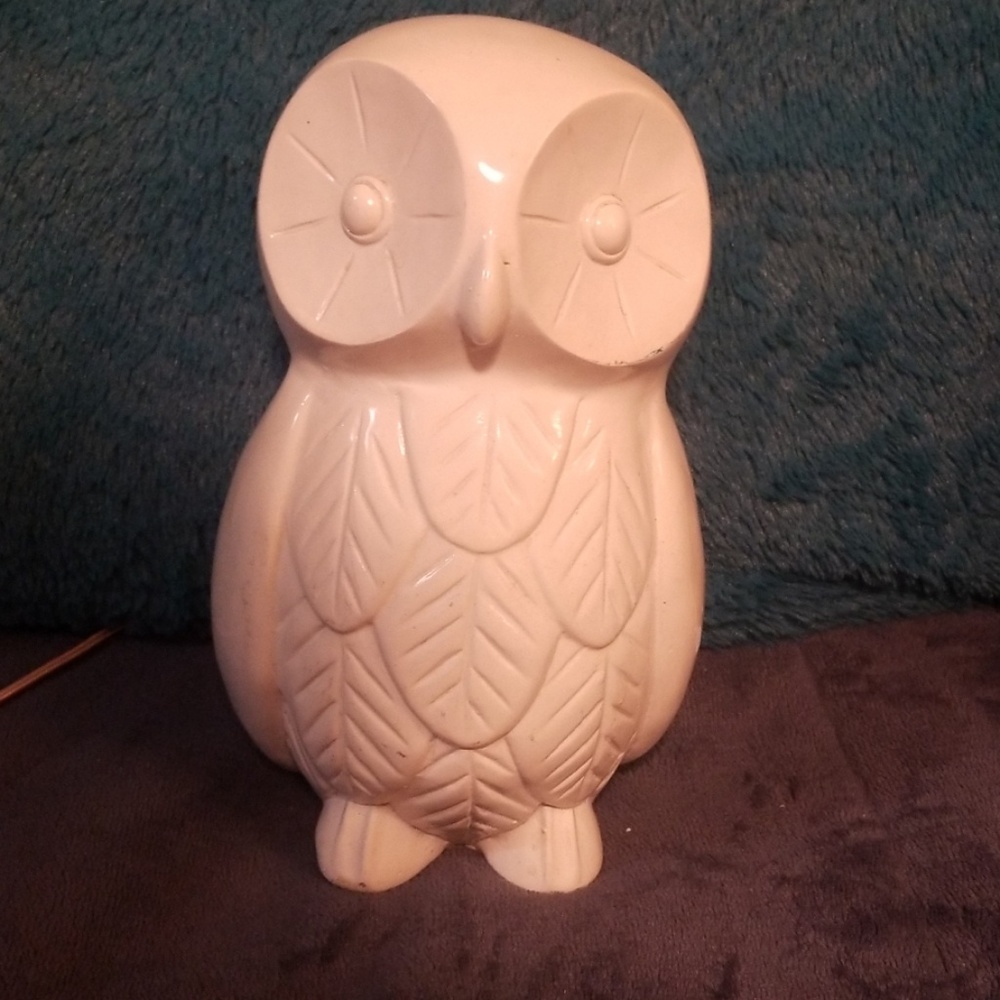 Decorative owl white
